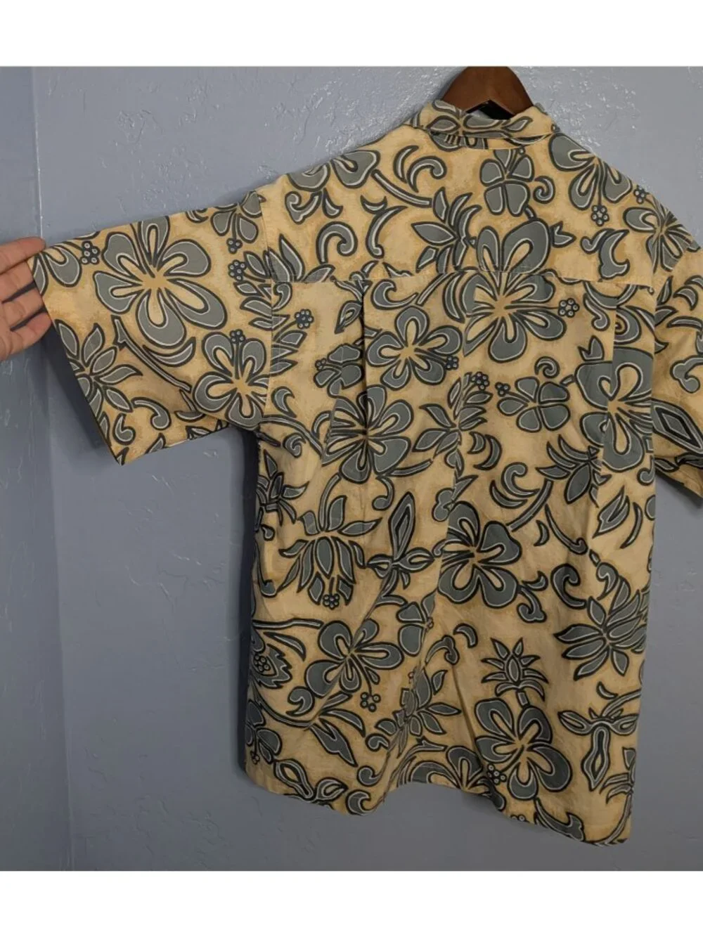 Roundtree & Yorke Mens Hawaiian Button-Up Shirts Lg 100% Cotton Tropical Floral - Picture 15 of 16